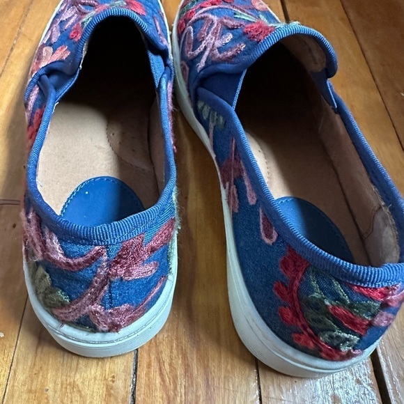 😊 Sofft Women's Somers Slip On Shoes Boho Denim Canvas Embroidered 8.5 - Picture 8 of 16
